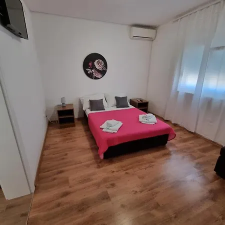 Lili Apartment *