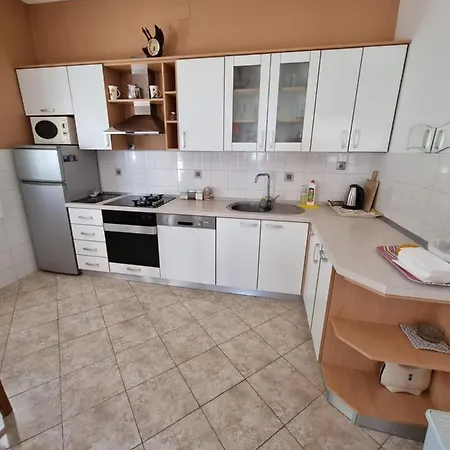 アパート Lili ビオグラード・ナ・モル