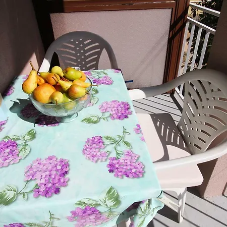 Lili Апартаменты