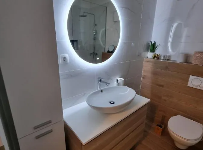 Lili * Биоград-на-Мору