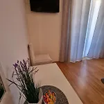 شقة Lili