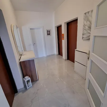Appartamento Lili Biograd Na Moru